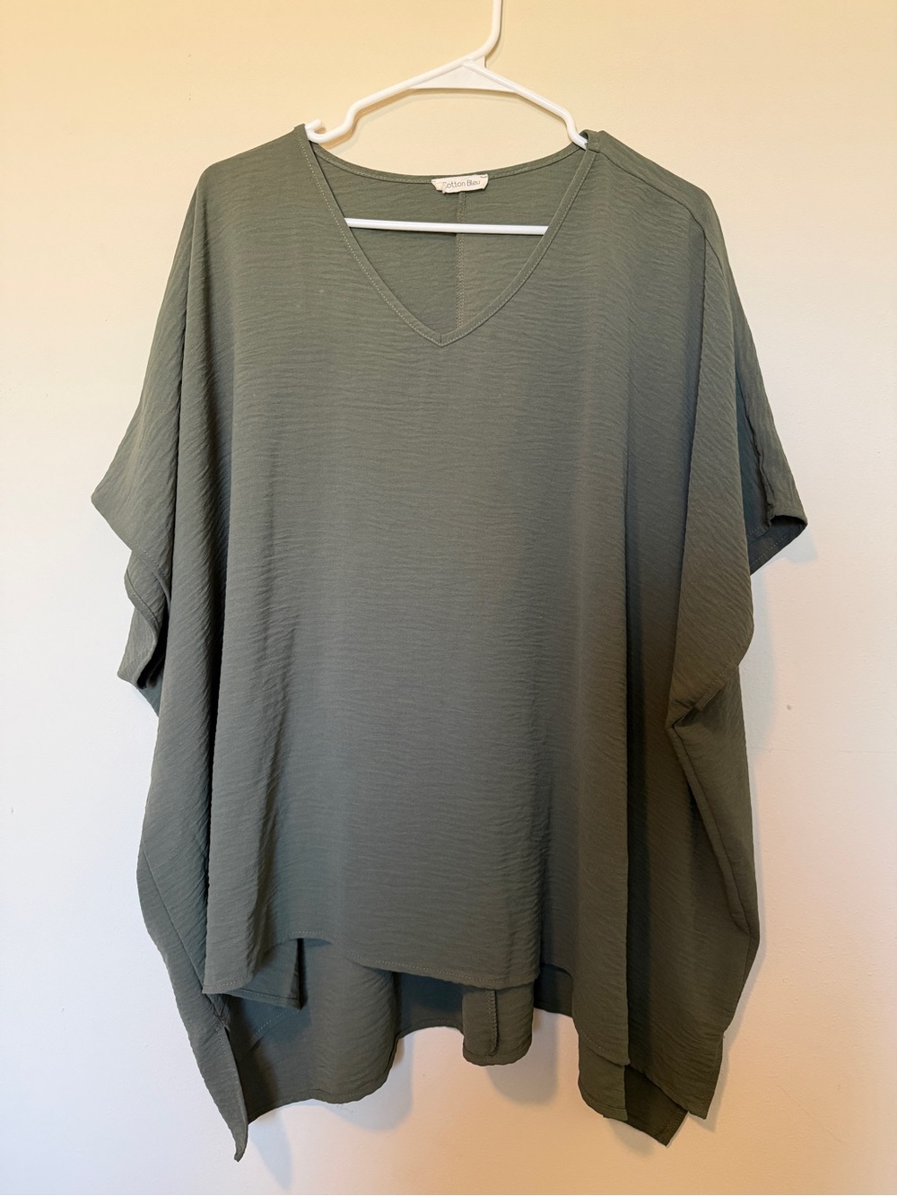 Relaxed V-Neck Tunic Top - Olive